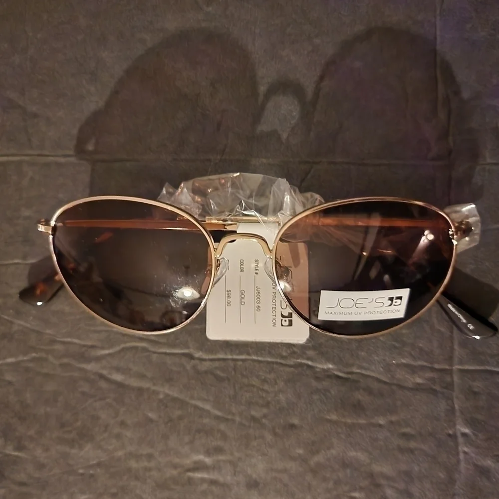 Joe’s Round Gold Frame Sunglasses NWT